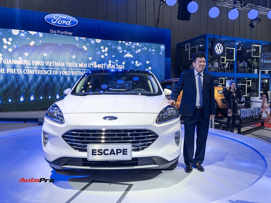 Ford Escape trình diện Việt Nam - Phép thử mới với Honda CR-V và Mazda CX-5 - Ảnh 1. Ford Escape trình diện Việt Nam - Phép thử mới với Honda CR-V và Mazda CX-5 - Ảnh 1.