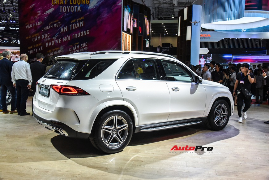 Ra mắt Mercedes-Benz GLE hoàn toàn mới, nhập khẩu Mỹ, giá bán 4,369 tỷ đồng - Ảnh 2. Ra mắt Mercedes-Benz GLE hoàn toàn mới, nhập khẩu Mỹ, giá bán 4,369 tỷ đồng - Ảnh 2.