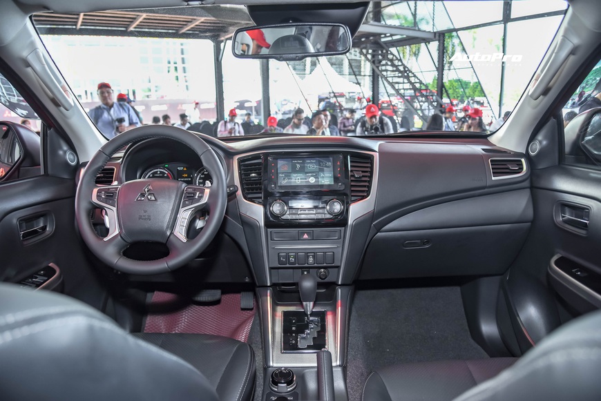 Đánh giá nhanh Mitsubishi Triton full option: Cơ hội vượt lên đã tới! - Ảnh 5. Đánh giá nhanh Mitsubishi Triton full option: Cơ hội vượt lên đã tới! - Ảnh 5.
