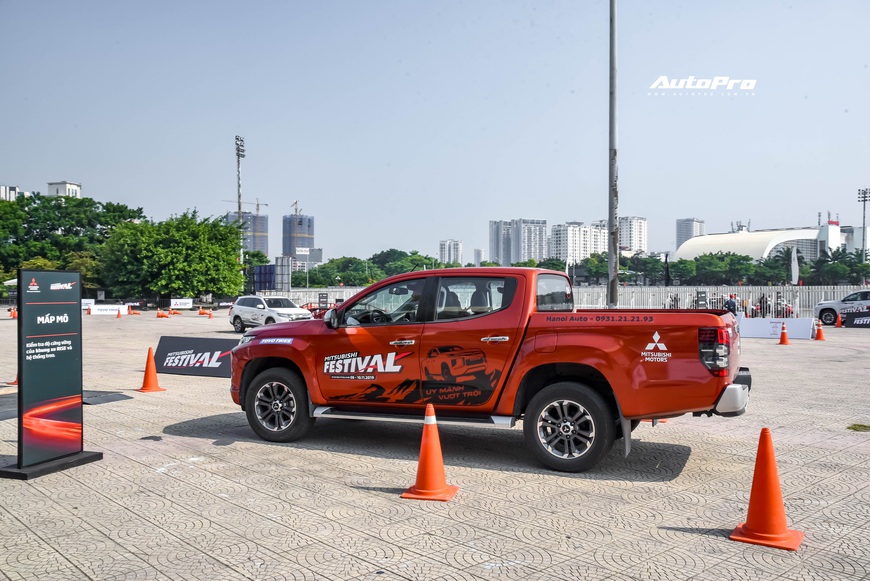 Đánh giá nhanh Mitsubishi Triton full option: Cơ hội vượt lên đã tới! - Ảnh 3. Đánh giá nhanh Mitsubishi Triton full option: Cơ hội vượt lên đã tới! - Ảnh 3.