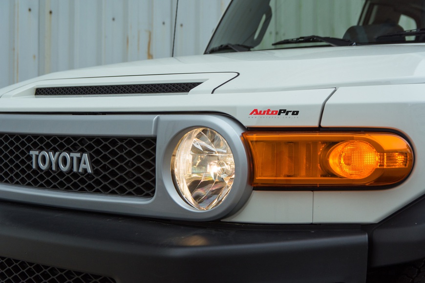 Toyota FJ Cruiser 2020 đầu tiên về Việt Nam với giá bán ngang ngửa Mercedes GLE - món lạ cho khách Việt - Ảnh 4. Toyota FJ Cruiser 2020 đầu tiên về Việt Nam với giá bán ngang ngửa Mercedes GLE - món lạ cho khách Việt - Ảnh 4.