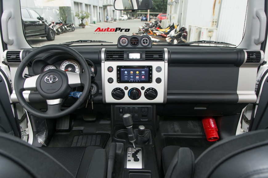 Toyota FJ Cruiser 2020 đầu tiên về Việt Nam với giá bán ngang ngửa Mercedes GLE - món lạ cho khách Việt - Ảnh 10. Toyota FJ Cruiser 2020 đầu tiên về Việt Nam với giá bán ngang ngửa Mercedes GLE - món lạ cho khách Việt - Ảnh 10.