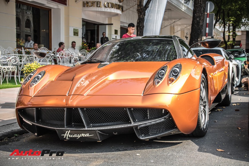 Đại gia Sài Gòn mang dàn siêu xe hàng trăm tỷ lên phố ngay sát Tết, Pagani Huayra và Acura NSX hàng độc xuất hiện - Ảnh 3. Đại gia Sài Gòn mang dàn siêu xe hàng trăm tỷ lên phố ngay sát Tết, Pagani Huayra và Acura NSX hàng độc xuất hiện - Ảnh 3.