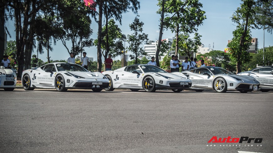 Hai đại gia tuổi Hợi chơi siêu xe khét tiếng nhất tại Việt Nam - Ảnh 13. Hai đại gia tuổi Hợi chơi siêu xe khét tiếng nhất tại Việt Nam - Ảnh 13.