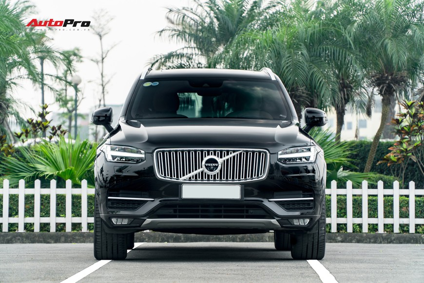 Volvo XC90 Inscription 2016 giá khoảng 3 tỷ đồng - Món hời cho đại gia Việt - Ảnh 1. Volvo XC90 Inscription 2016 giá khoảng 3 tỷ đồng - Món hời cho đại gia Việt - Ảnh 1.