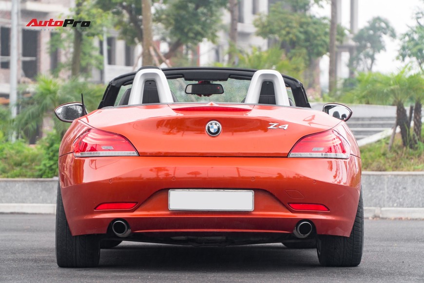 Bán BMW Z4 9 năm tuổi giá gần 1,3 tỷ đồng, chủ showroom tuyên bố: Không bớt cho bất kì ai - Ảnh 8. Bán BMW Z4 9 năm tuổi giá gần 1,3 tỷ đồng, chủ showroom tuyên bố: Không bớt cho bất kì ai - Ảnh 8.