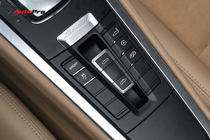 Porsche Boxster mới đi hơn 11.000 km rao bán giá 3,25 tỷ đồng tại Hà Nội - Ảnh 11. Porsche Boxster mới đi hơn 11.000 km rao bán giá 3,25 tỷ đồng tại Hà Nội - Ảnh 11.