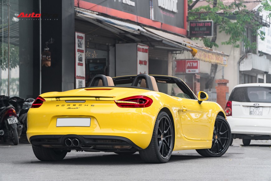 Porsche Boxster mới đi hơn 11.000 km rao bán giá 3,25 tỷ đồng tại Hà Nội - Ảnh 4. Porsche Boxster mới đi hơn 11.000 km rao bán giá 3,25 tỷ đồng tại Hà Nội - Ảnh 4.