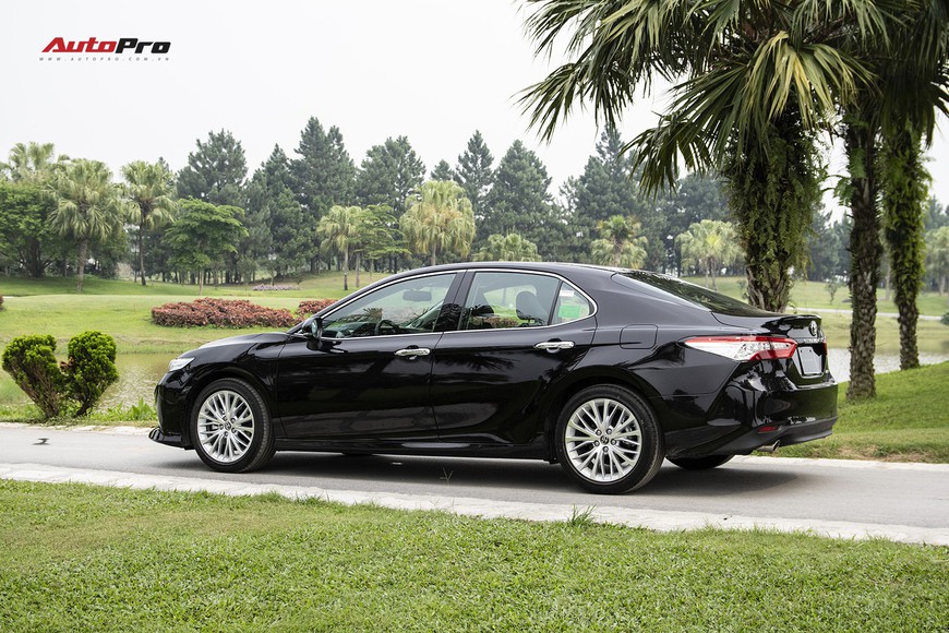 Đánh giá nhanh Toyota Camry 2019: Áp lực lớn của Mazda6 và Honda Accord - Ảnh 3. Đánh giá nhanh Toyota Camry 2019: Áp lực lớn của Mazda6 và Honda Accord - Ảnh 3.