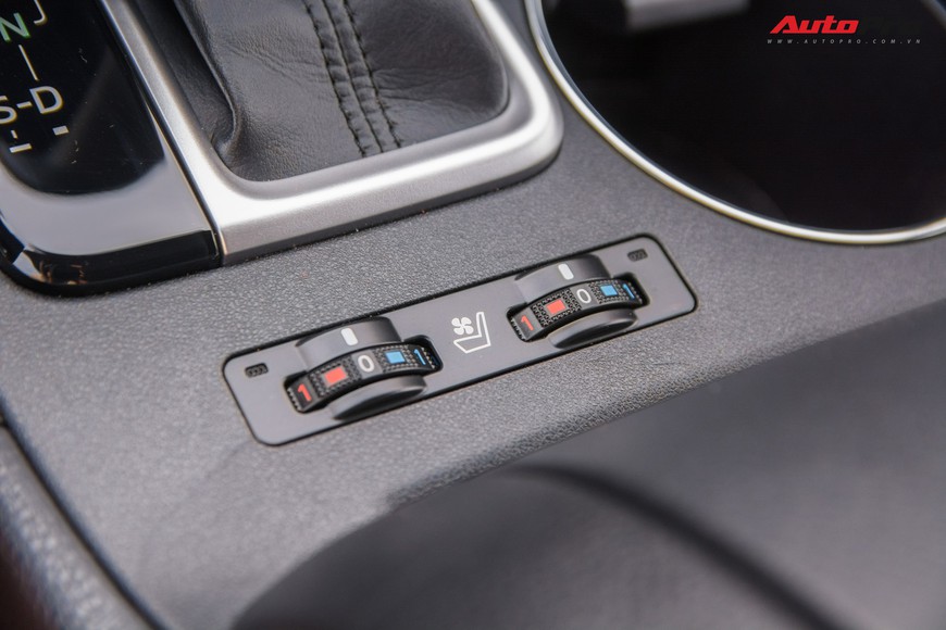 Toyota Highlander Limited 2019 đầu tiên giá hơn 4 tỷ đồng về Việt Nam: Động cơ V6, nhập khẩu Mỹ - Ảnh 13. Toyota Highlander Limited 2019 đầu tiên giá hơn 4 tỷ đồng về Việt Nam: Động cơ V6, nhập khẩu Mỹ - Ảnh 13.