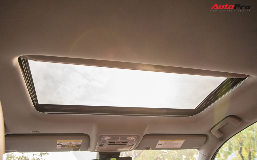 Toyota Highlander Limited 2019 đầu tiên giá hơn 4 tỷ đồng về Việt Nam: Động cơ V6, nhập khẩu Mỹ - Ảnh 14. Toyota Highlander Limited 2019 đầu tiên giá hơn 4 tỷ đồng về Việt Nam: Động cơ V6, nhập khẩu Mỹ - Ảnh 14.