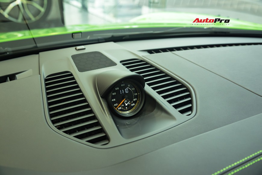 Bóc tách gói trang bị 1,7 tỷ đồng trên Porsche 911 GT3 RS Lizard Green độc nhất Việt Nam - Ảnh 10. Bóc tách gói trang bị 1,7 tỷ đồng trên Porsche 911 GT3 RS Lizard Green độc nhất Việt Nam - Ảnh 10.