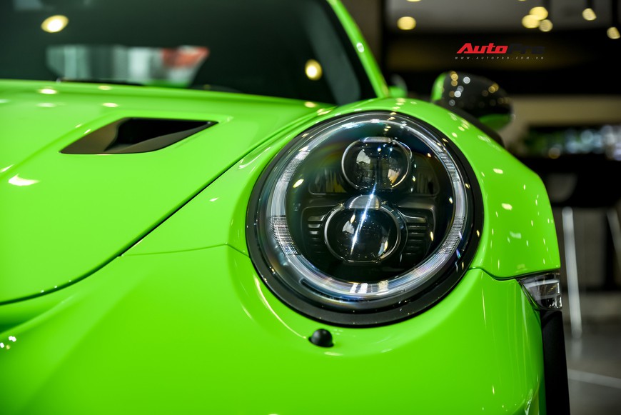 Bóc tách gói trang bị 1,7 tỷ đồng trên Porsche 911 GT3 RS Lizard Green độc nhất Việt Nam - Ảnh 2. Bóc tách gói trang bị 1,7 tỷ đồng trên Porsche 911 GT3 RS Lizard Green độc nhất Việt Nam - Ảnh 2.