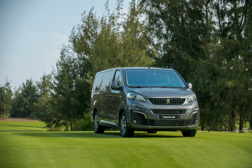 Khám phá chi tiết Peugeot Traveller Premium giá gần 2,25 tỷ đồng - MPV hạng sang cho thương gia - Ảnh 9. Khám phá chi tiết Peugeot Traveller Premium giá gần 2,25 tỷ đồng - MPV hạng sang cho thương gia - Ảnh 9.