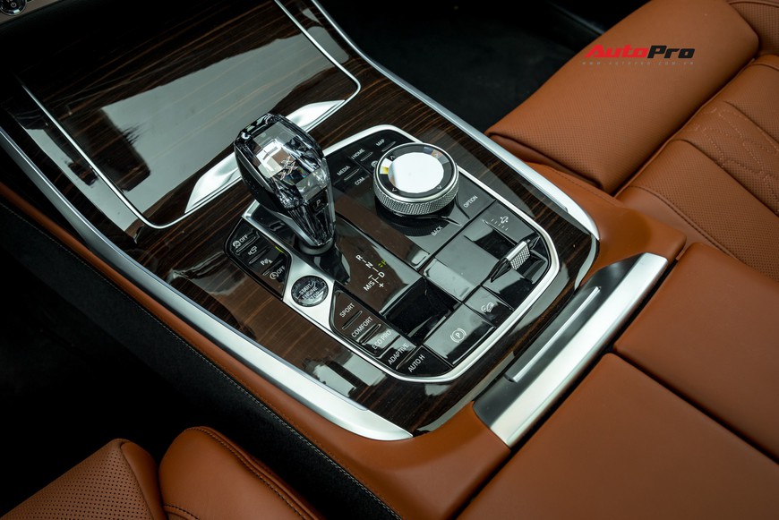 Diện kiến BMW X7 nhiều đồ chơi nhất Việt Nam giá gần 7 tỷ đồng - Ảnh 10. Diện kiến BMW X7 nhiều đồ chơi nhất Việt Nam giá gần 7 tỷ đồng - Ảnh 10.