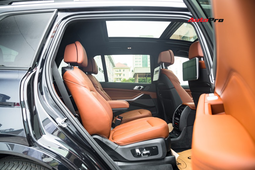 Diện kiến BMW X7 nhiều đồ chơi nhất Việt Nam giá gần 7 tỷ đồng - Ảnh 11. Diện kiến BMW X7 nhiều đồ chơi nhất Việt Nam giá gần 7 tỷ đồng - Ảnh 11.