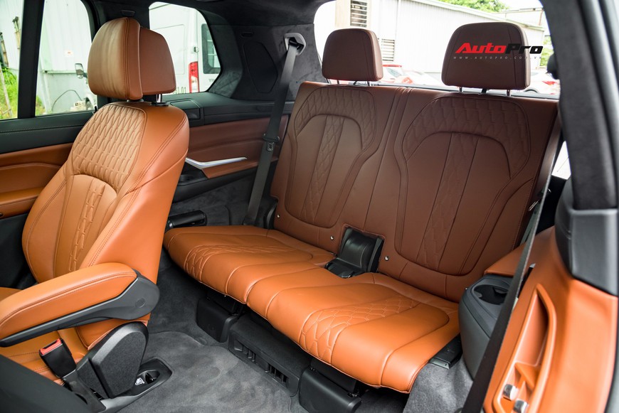 Diện kiến BMW X7 nhiều đồ chơi nhất Việt Nam giá gần 7 tỷ đồng - Ảnh 13. Diện kiến BMW X7 nhiều đồ chơi nhất Việt Nam giá gần 7 tỷ đồng - Ảnh 13.