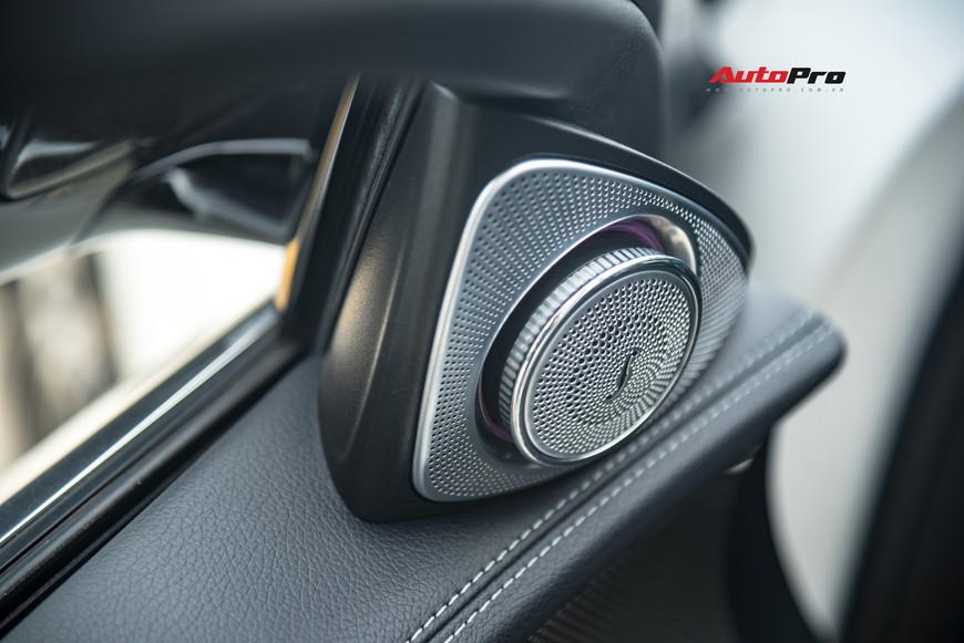Đại gia Hà Nội bán Mercedes-Benz E300 AMG 2 năm tuổi chỉ lỗ 200 triệu là nhờ vào bí quyết này - Ảnh 10. Đại gia Hà Nội bán Mercedes-Benz E300 AMG 2 năm tuổi chỉ lỗ 200 triệu là nhờ vào bí quyết này - Ảnh 10.