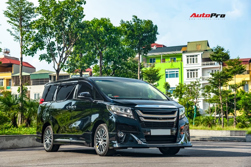Chạy 8.000 km, Toyota Alphard độ khủng bán lại chỉ thua giá mua mới 38 triệu đồng - Ảnh 11. Chạy 8.000 km, Toyota Alphard độ khủng bán lại chỉ thua giá mua mới 38 triệu đồng - Ảnh 11.