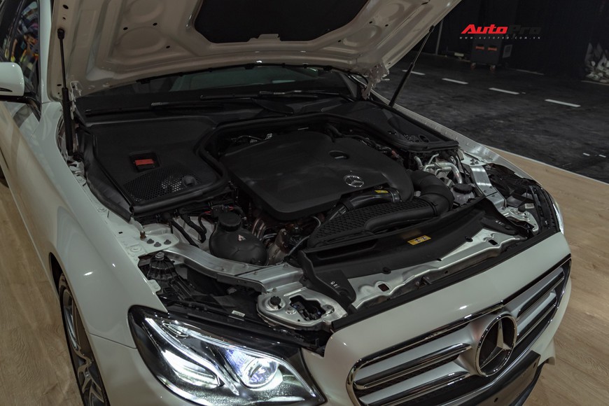 Đánh giá nhanh Mercedes-Benz E-Class 2019: Đe doạ cả BMW 3-Series mới sắp về Việt Nam - Ảnh 14. Đánh giá nhanh Mercedes-Benz E-Class 2019: Đe doạ cả BMW 3-Series mới sắp về Việt Nam - Ảnh 14.