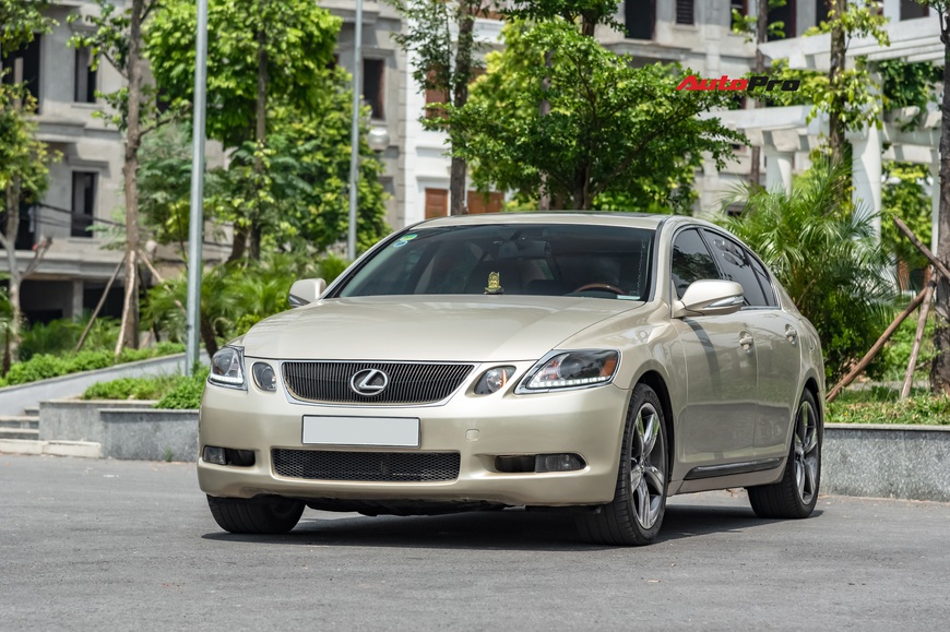 Qua thời đỉnh cao, Lexus GS 350 bán lại chỉ hơn 700 triệu đồng - Ảnh 13. Qua thời đỉnh cao, Lexus GS 350 bán lại chỉ hơn 700 triệu đồng - Ảnh 13.
