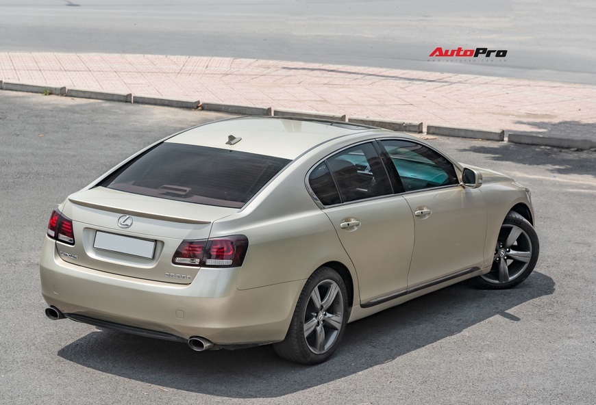 Qua thời đỉnh cao, Lexus GS 350 bán lại chỉ hơn 700 triệu đồng - Ảnh 5. Qua thời đỉnh cao, Lexus GS 350 bán lại chỉ hơn 700 triệu đồng - Ảnh 5.