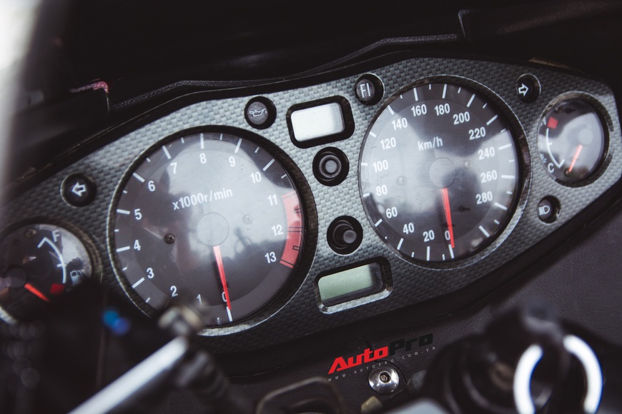 Khám phá Thần Gió Suzuki Hayabusa độ gắp kéo dài duy nhất tại Hà Nội cùng lời chia sẻ của chủ nhân sau hơn 1 năm sử dụng - Ảnh 10. Khám phá Thần Gió Suzuki Hayabusa độ gắp kéo dài duy nhất tại Hà Nội cùng lời chia sẻ của chủ nhân sau hơn 1 năm sử dụng - Ảnh 10.