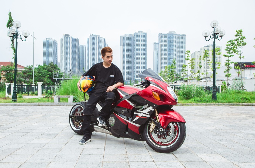 Khám phá Thần Gió Suzuki Hayabusa độ gắp kéo dài duy nhất tại Hà Nội cùng lời chia sẻ của chủ nhân sau hơn 1 năm sử dụng - Ảnh 12. Khám phá Thần Gió Suzuki Hayabusa độ gắp kéo dài duy nhất tại Hà Nội cùng lời chia sẻ của chủ nhân sau hơn 1 năm sử dụng - Ảnh 12.