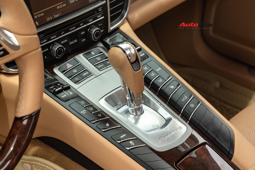 6 năm tuổi, Porsche Panamera hạ giá còn hơn 2 tỷ đồng, rẻ ngang Mercedes-Benz E-Class vừa ra mắt - Ảnh 7. 6 năm tuổi, Porsche Panamera hạ giá còn hơn 2 tỷ đồng, rẻ ngang Mercedes-Benz E-Class vừa ra mắt - Ảnh 7.