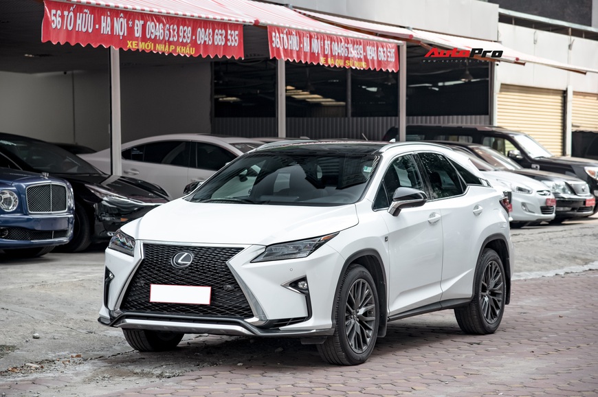 3 năm tuổi, Lexus RX350 F-Sport vẫn giữ giá hơn 3,8 tỷ đồng - Ảnh 6. 3 năm tuổi, Lexus RX350 F-Sport vẫn giữ giá hơn 3,8 tỷ đồng - Ảnh 6.