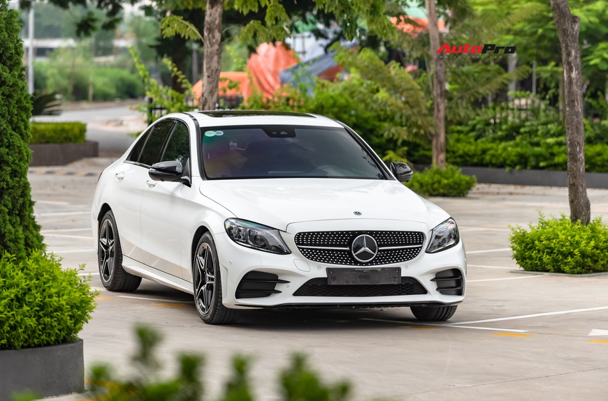 Đại gia Quảng Ninh bán Mercedes-Benz C300 AMG 2019 chỉ sau 6 tháng đăng kí với giá bất ngờ - Ảnh 10. Đại gia Quảng Ninh bán Mercedes-Benz C300 AMG 2019 chỉ sau 6 tháng đăng kí với giá bất ngờ - Ảnh 10.
