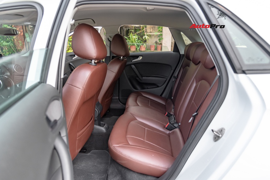 Cảm nhận nhanh Audi A1 S-line 2016: Có gì sau mức giá ngang ngửa Toyota Altis? - Ảnh 9. Cảm nhận nhanh Audi A1 S-line 2016: Có gì sau mức giá ngang ngửa Toyota Altis? - Ảnh 9.
