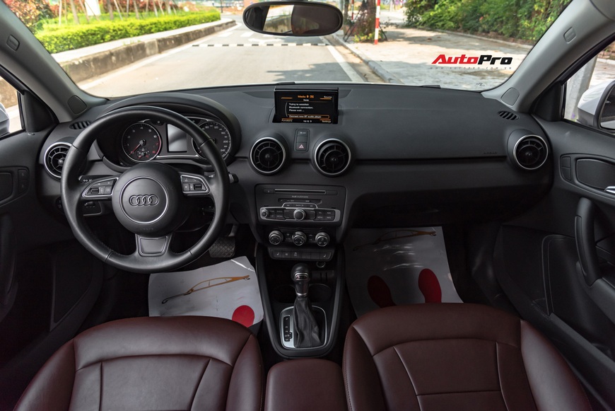 Cảm nhận nhanh Audi A1 S-line 2016: Có gì sau mức giá ngang ngửa Toyota Altis? - Ảnh 4. Cảm nhận nhanh Audi A1 S-line 2016: Có gì sau mức giá ngang ngửa Toyota Altis? - Ảnh 4.