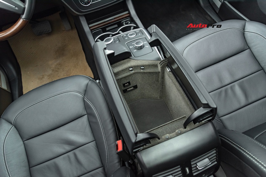 Cảm nhận nhanh Mercedes-Benz GL 500 hơn 3 tỷ đồng: Còn quá mới sau 4 năm tuổi và 40.000 km - Ảnh 10. Cảm nhận nhanh Mercedes-Benz GL 500 hơn 3 tỷ đồng: Còn quá mới sau 4 năm tuổi và 40.000 km - Ảnh 10.
