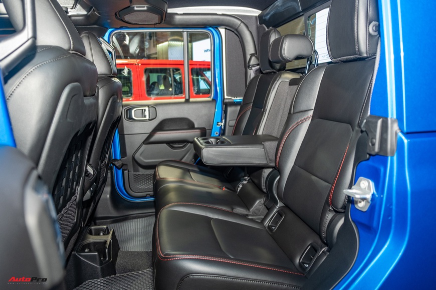 Đánh giá nhanh Jeep Gladiator Rubicon giá 3,498 tỷ đồng tại Việt Nam - Bán tải chất chơi cho nhà giàu - Ảnh 17. Đánh giá nhanh Jeep Gladiator Rubicon giá 3,498 tỷ đồng tại Việt Nam - Bán tải chất chơi cho nhà giàu - Ảnh 17.