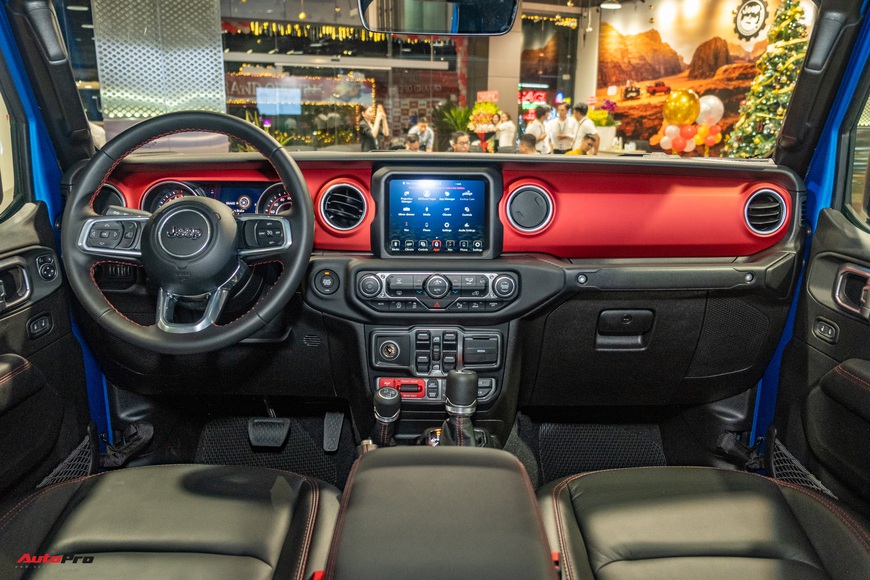 Đánh giá nhanh Jeep Gladiator Rubicon giá 3,498 tỷ đồng tại Việt Nam - Bán tải chất chơi cho nhà giàu - Ảnh 13. Đánh giá nhanh Jeep Gladiator Rubicon giá 3,498 tỷ đồng tại Việt Nam - Bán tải chất chơi cho nhà giàu - Ảnh 13.