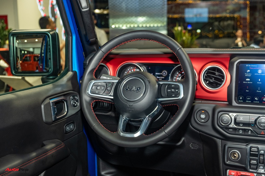 Đánh giá nhanh Jeep Gladiator Rubicon giá 3,498 tỷ đồng tại Việt Nam - Bán tải chất chơi cho nhà giàu - Ảnh 14. Đánh giá nhanh Jeep Gladiator Rubicon giá 3,498 tỷ đồng tại Việt Nam - Bán tải chất chơi cho nhà giàu - Ảnh 14.