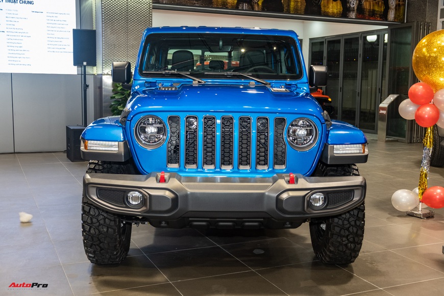 Đánh giá nhanh Jeep Gladiator Rubicon giá 3,498 tỷ đồng tại Việt Nam - Bán tải chất chơi cho nhà giàu - Ảnh 3. Đánh giá nhanh Jeep Gladiator Rubicon giá 3,498 tỷ đồng tại Việt Nam - Bán tải chất chơi cho nhà giàu - Ảnh 3.