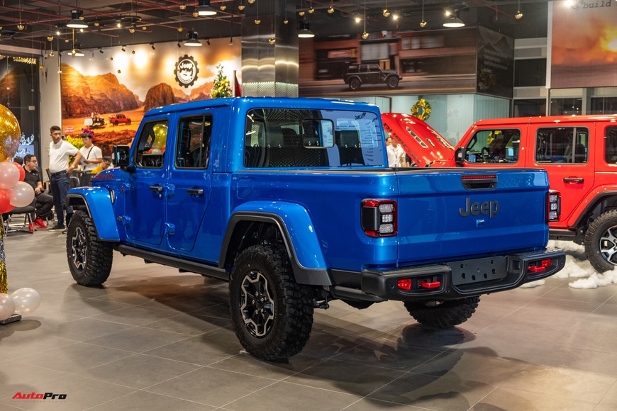 Đánh giá nhanh Jeep Gladiator Rubicon giá 3,498 tỷ đồng tại Việt Nam - Bán tải chất chơi cho nhà giàu - Ảnh 11. Đánh giá nhanh Jeep Gladiator Rubicon giá 3,498 tỷ đồng tại Việt Nam - Bán tải chất chơi cho nhà giàu - Ảnh 11.