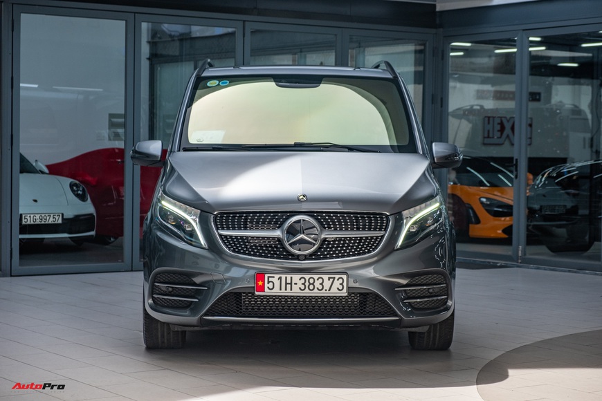 Đánh giá nhanh Mercedes-Benz V 250 AMG: Hơn 3 tỷ đổi đẳng cấp thương gia cho người Việt - Ảnh 21. Đánh giá nhanh Mercedes-Benz V 250 AMG: Hơn 3 tỷ đổi đẳng cấp thương gia cho người Việt - Ảnh 21.