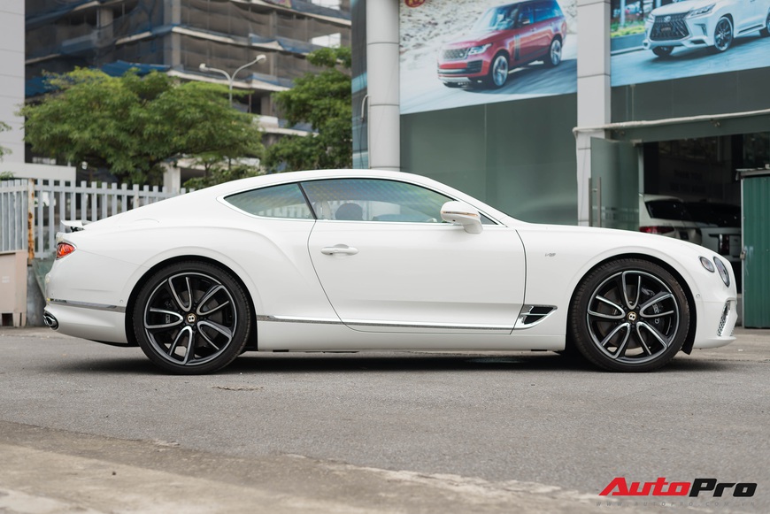 Đánh giá nhanh Bentley Continental GT V8: Hiểu vì sao bỏ hàng chục tỷ mua xe - Ảnh 6. Đánh giá nhanh Bentley Continental GT V8: Hiểu vì sao bỏ hàng chục tỷ mua xe - Ảnh 6.