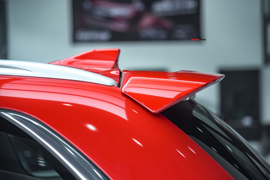 Đánh giá nhanh Mitsubishi Outlander: 15 điểm mới, giá gần như không đổi và cơ hội bám đuổi Honda CR-V, Mazda CX-5 - Ảnh 5. Đánh giá nhanh Mitsubishi Outlander: 15 điểm mới, giá gần như không đổi và cơ hội bám đuổi Honda CR-V, Mazda CX-5 - Ảnh 5.