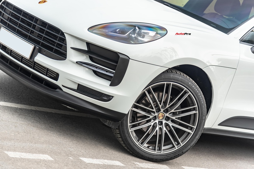Chỉ sau 6.000 km, Porsche Macan 2020 được đại gia Việt rao bán với giá rẻ hơn 500 triệu đồng - Ảnh 2. Chỉ sau 6.000 km, Porsche Macan 2020 được đại gia Việt rao bán với giá rẻ hơn 500 triệu đồng - Ảnh 2.