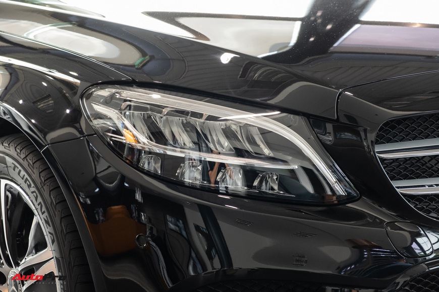Đánh giá nhanh Mercedes-Benz C 180 - Xe sang quốc dân thay thế sedan D phổ thông - Ảnh 3. Đánh giá nhanh Mercedes-Benz C 180 - Xe sang quốc dân thay thế sedan D phổ thông - Ảnh 3.