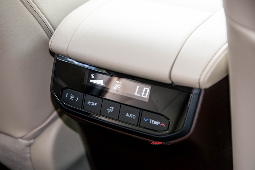 Đánh giá nhanh Toyota Highlander Limited 2020 giá hơn 4 tỷ đồng: Thoải mái, an toàn nhưng nhiều chi tiết chỉnh cơ gây tranh cãi - Ảnh 11.
