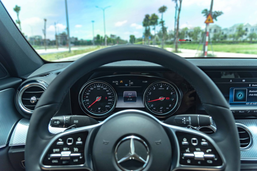 Mua lại Mercedes-Benz E 200 Sport mới chạy 2.000km, đại gia Việt lời tới nửa tỉ đồng - Ảnh 7.