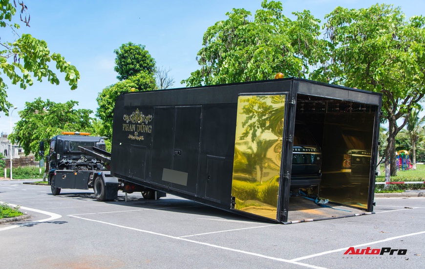 Bên trong xe vận chuyển xế khủng cho giới đại gia Hà Nội: Như container hạng sang, độ hết 3 tỷ đồng, có bầu trời sao kiểu Rolls-Royce - Ảnh 6. Bên trong xe vận chuyển xế khủng cho giới đại gia Hà Nội: Như container hạng sang, độ hết 3 tỷ đồng, có bầu trời sao kiểu Rolls-Royce - Ảnh 6.