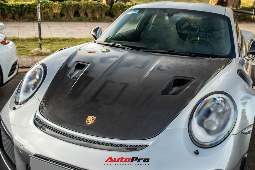 Sau 2 năm về garage, Porsche 911 GT2 RS giá hơn 20 tỷ đồng của doanh nhân Đặng Lê Nguyên Vũ lần đầu tiên lộ diện - Ảnh 3. Sau 2 năm về garage, Porsche 911 GT2 RS giá hơn 20 tỷ đồng của doanh nhân Đặng Lê Nguyên Vũ lần đầu tiên lộ diện - Ảnh 3.