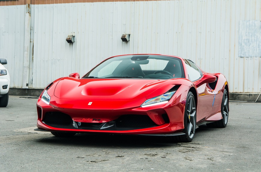 Cận cảnh Ferrari F8 Spider giá đồn đoán hơn 32 tỷ đồng: Siêu xe đường phố sở hữu động cơ như xe đua - Ảnh 3.