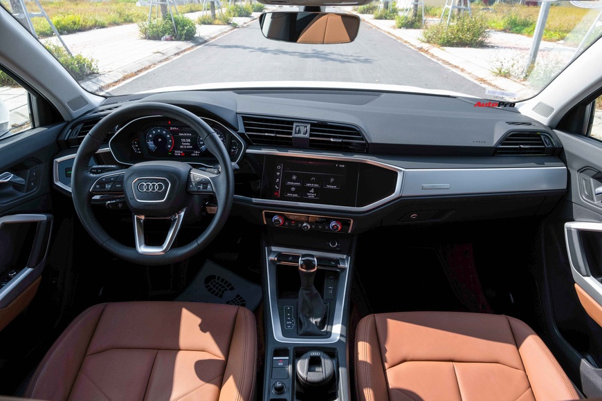 Chạy vỏn vẹn hơn 3.000km, tiểu Audi Q8 hạ giá rẻ hơn Mercedes-Benz GLC hàng chục triệu đồng - Ảnh 3. Chạy vỏn vẹn hơn 3.000km, tiểu Audi Q8 hạ giá rẻ hơn Mercedes-Benz GLC hàng chục triệu đồng - Ảnh 3.